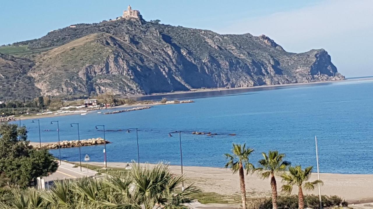 Golfo Di Tindari Apartments Falcone Exteriör bild
