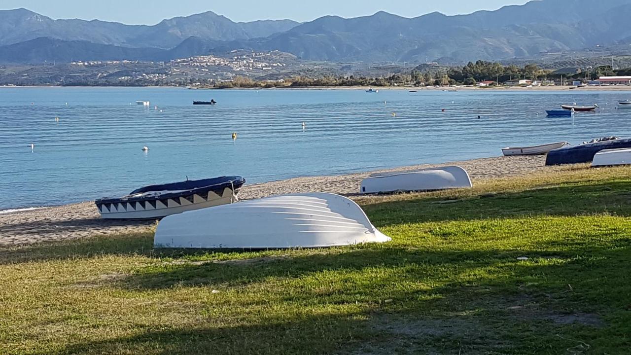 Golfo Di Tindari Apartments Falcone Exteriör bild