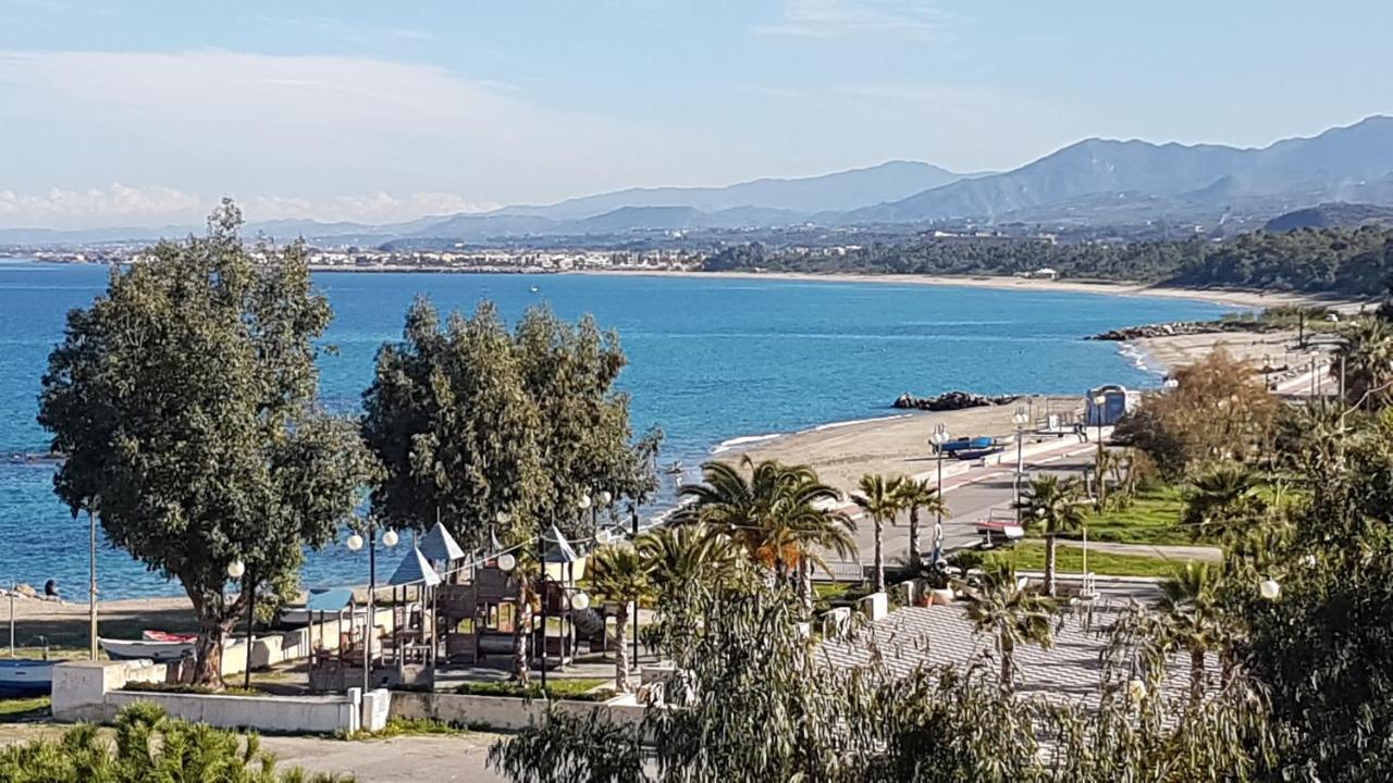 Golfo Di Tindari Apartments Falcone Exteriör bild