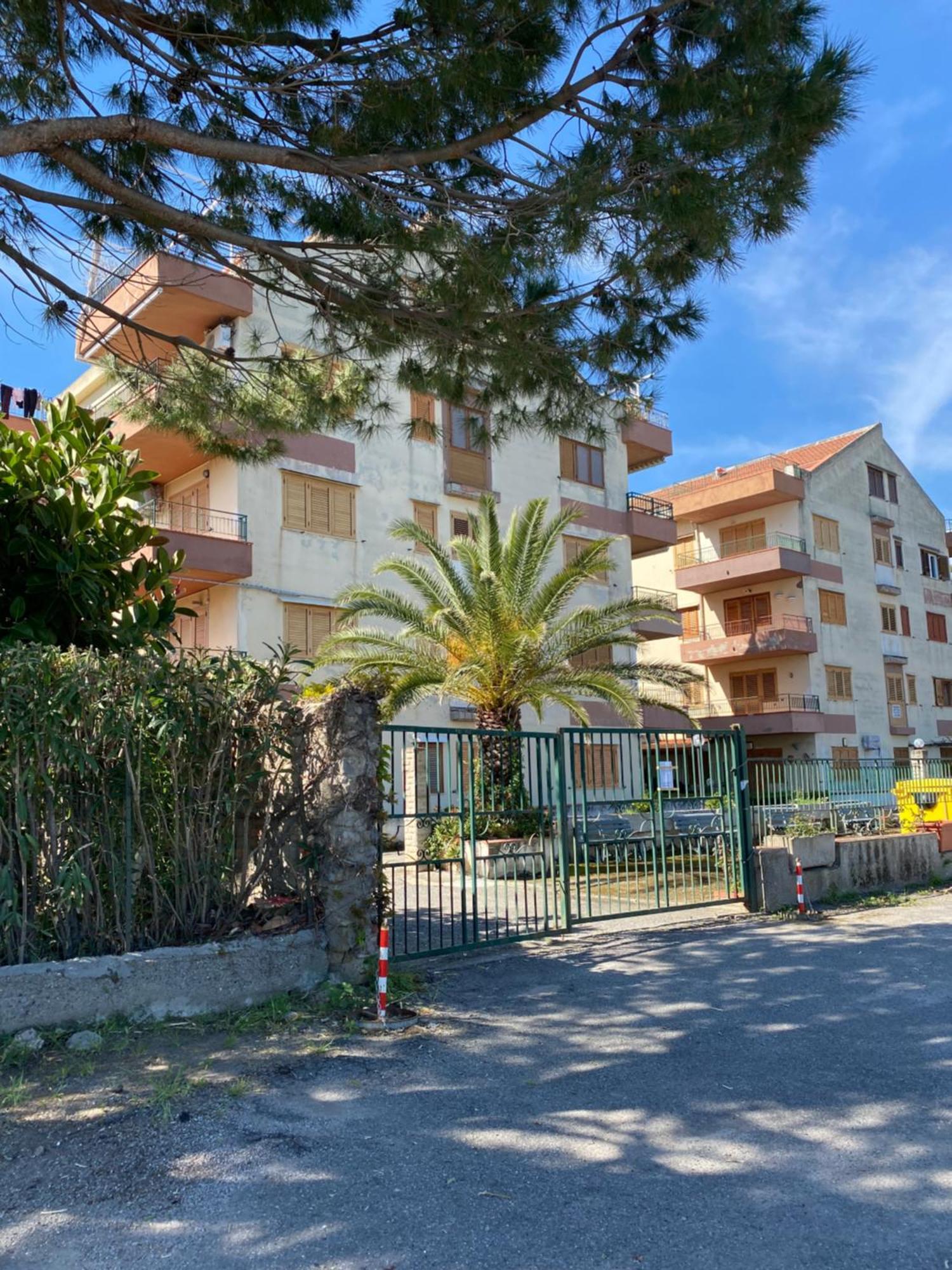 Golfo Di Tindari Apartments Falcone Exteriör bild