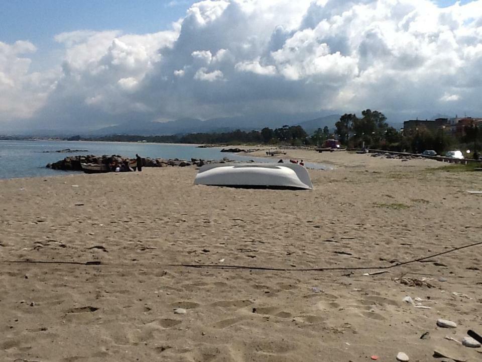 Golfo Di Tindari Apartments Falcone Exteriör bild
